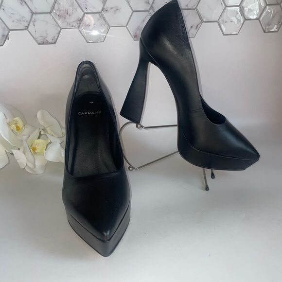 GORGEOUS!!❤️🔥❤️Carrano Sleek & Sexy Black Flared Heels - Picture 10 of 14